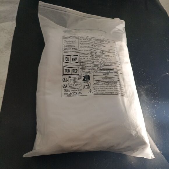 Dragon Cape Adjustable Hooded cloak Red/Black Dragon Wings Lightweight Fabric - Picture 8 of 9